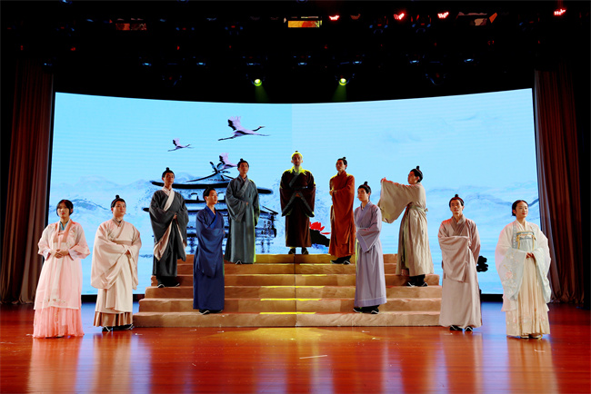 1669368842543835.jpg 威尼斯98488自制舞台剧 精彩演绎《天回医简》的“前世今生”