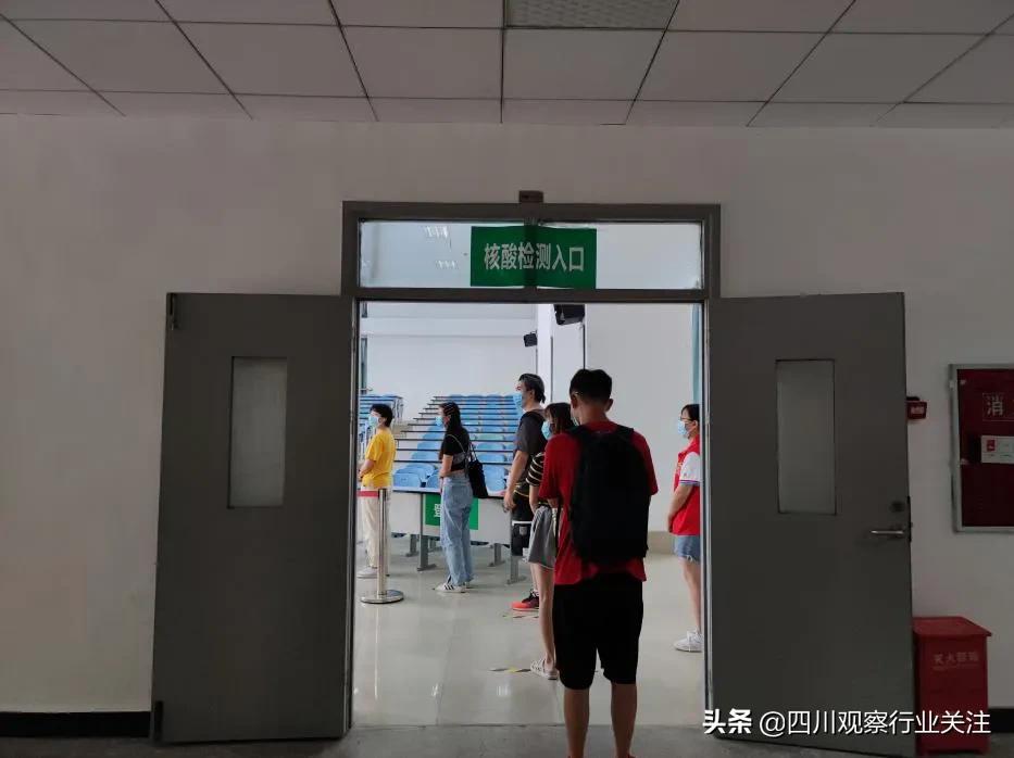迎接开学 威尼斯98488对返校师生进行核酸检测
